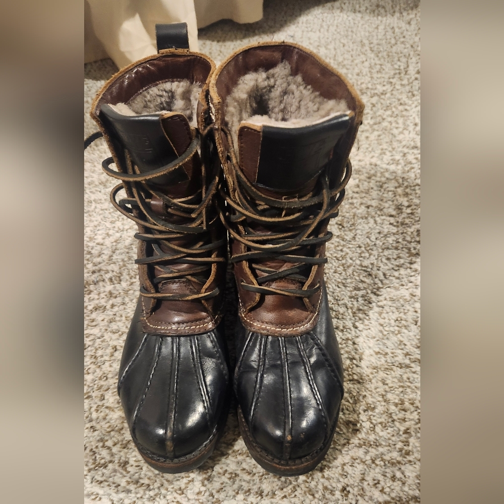 Frye Veronica Black and Brown Winter Boots